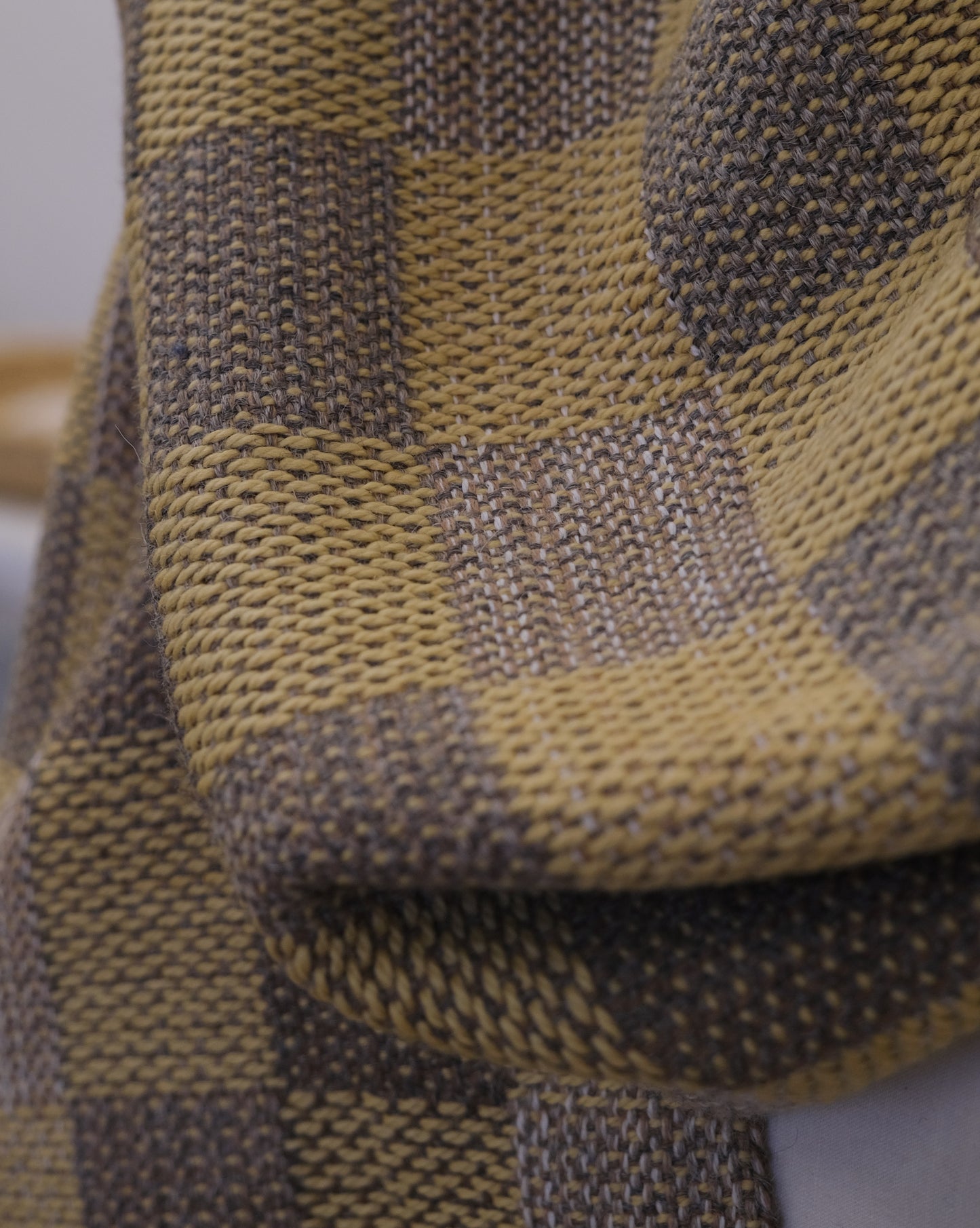 Foulard tissé à carreaux