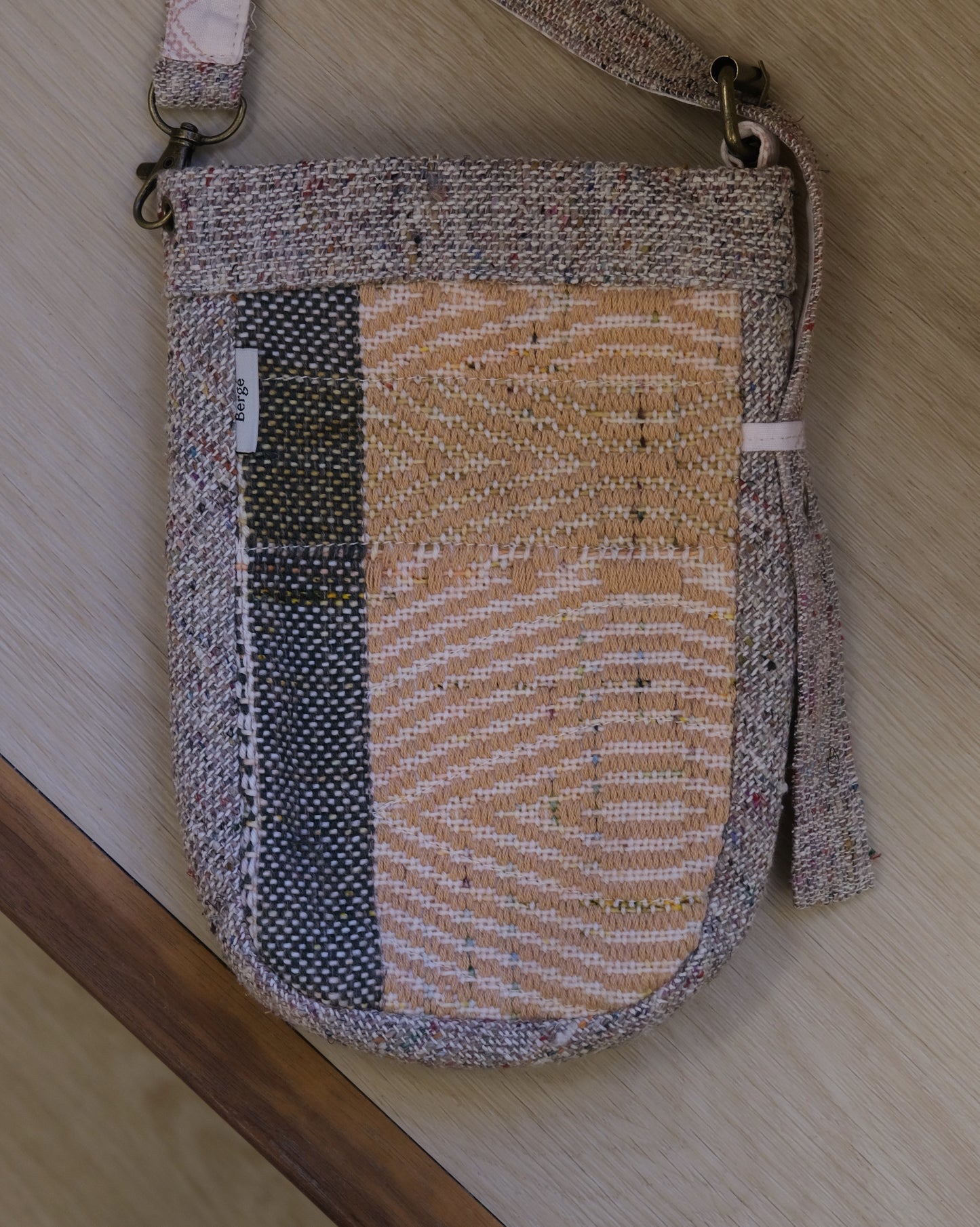 Petits sacs tissés